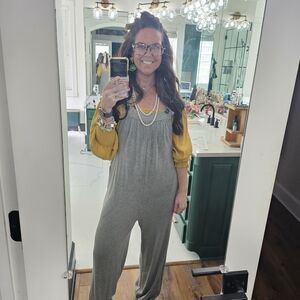 Suzanne Betro Simple Gray Top